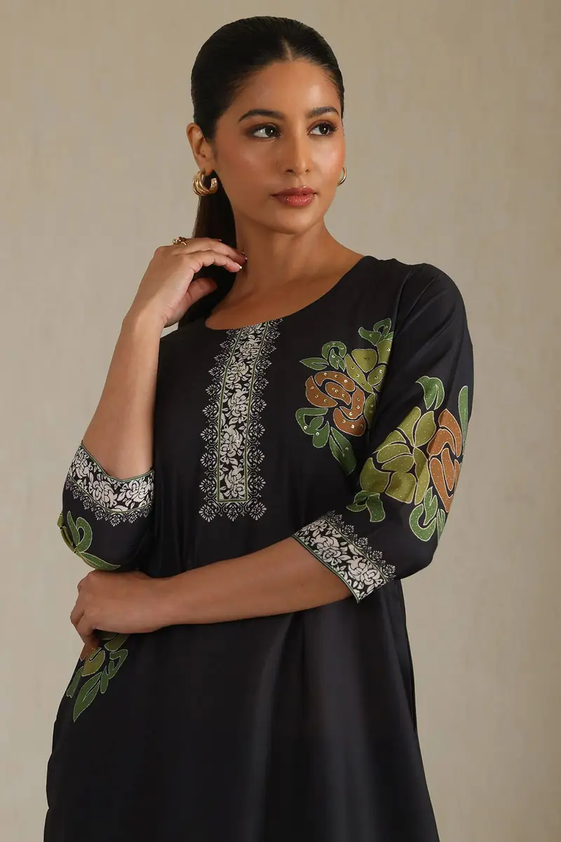 Black Muslin Botanical Print Kurta